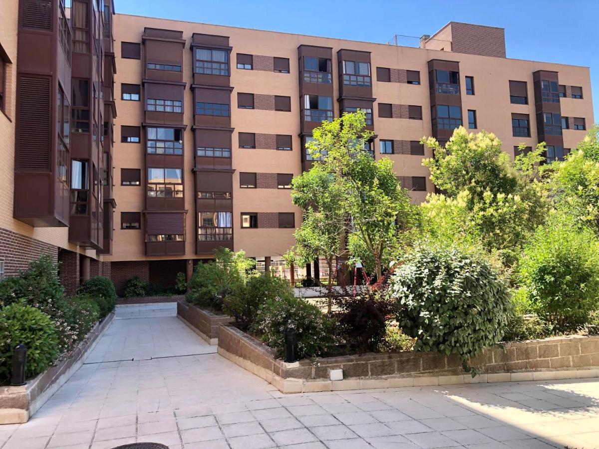 Apartamento Wanda Ifema Con Parking Y Piscina Madri Exterior foto